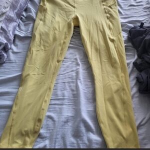 LIMITED EDITION Fabletics × Madelaine Petsch Leggings